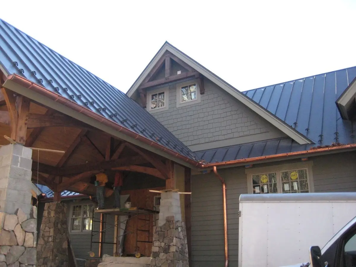 Craftsman Roofing team delivering quality roofing work in Putnamville
